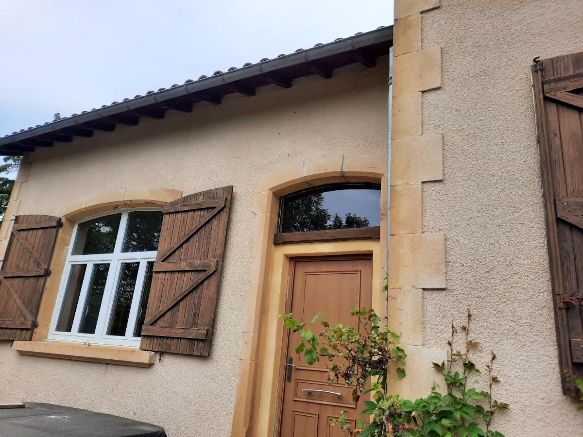 Chez Line Et Pierre: Appartement Spacieux, Lumineux Et Equipe 瑟鲁堡 外观 照片