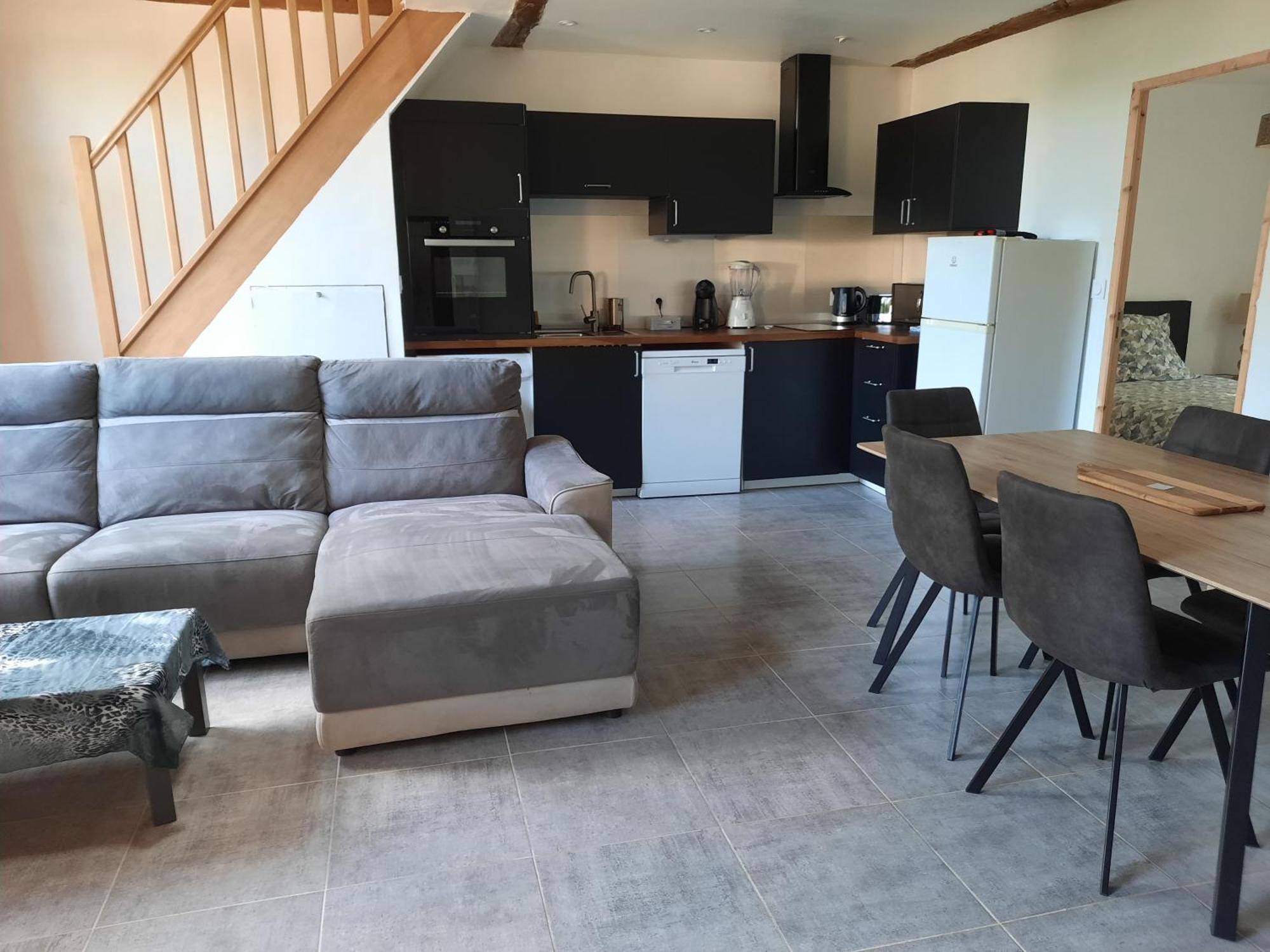 Chez Line Et Pierre: Appartement Spacieux, Lumineux Et Equipe 瑟鲁堡 外观 照片